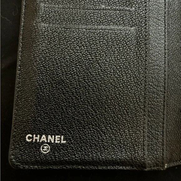 Chanel Silver Quilted Bifold Wallet - Picture 5 of 6